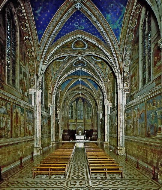Basilica superiore. Interno